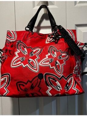 BCBGMaxAzria Red Floral Tote with Black & White Accents GUC